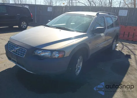 2002 Volvo V70 Xc from USA, damaged, VIN YV1SZ58D421068148